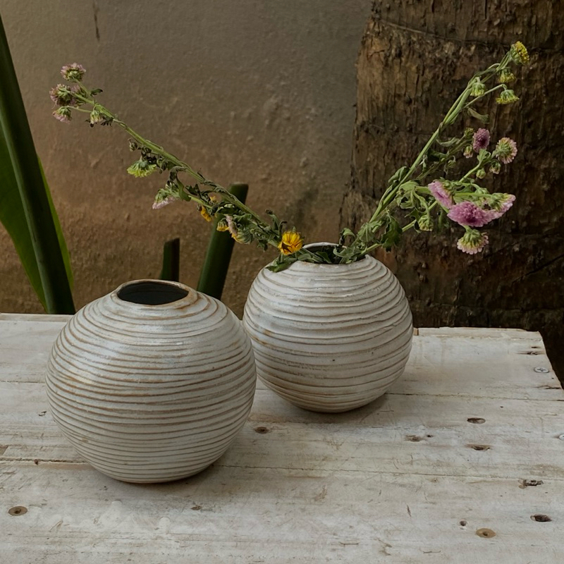 2hand JAPANESE ROUND STRIPED MOC FLOWER VASE