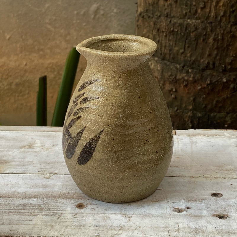 2hand JAPANESE CERAMIC BAMBOO LEAF FILLING VASE