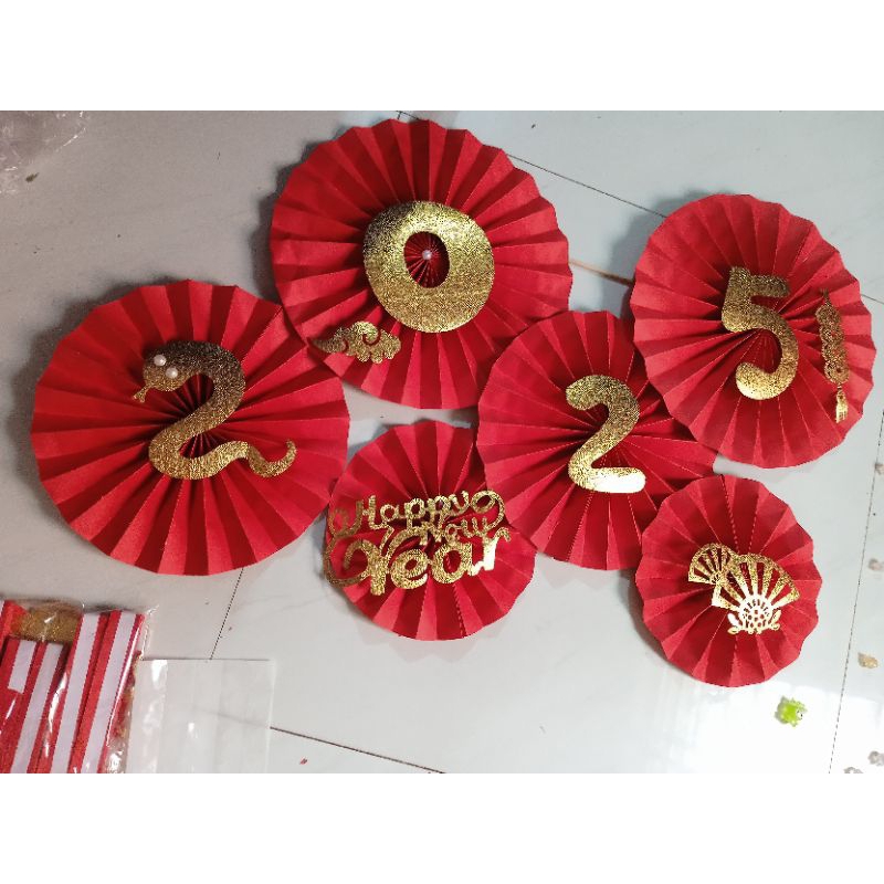 ชุดพัดลมกระดาษสีแดง 6 ตัว AT TI 2025_XUAN PHAT LOC 2025
