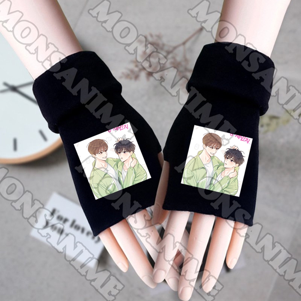 ถุงมือขนสัตว์สีดํา OMEGA COMPLEX พิมพ์ด้วยภาพ boylove manhwa แฟชั่นที่อบอุ่นน่ารัก