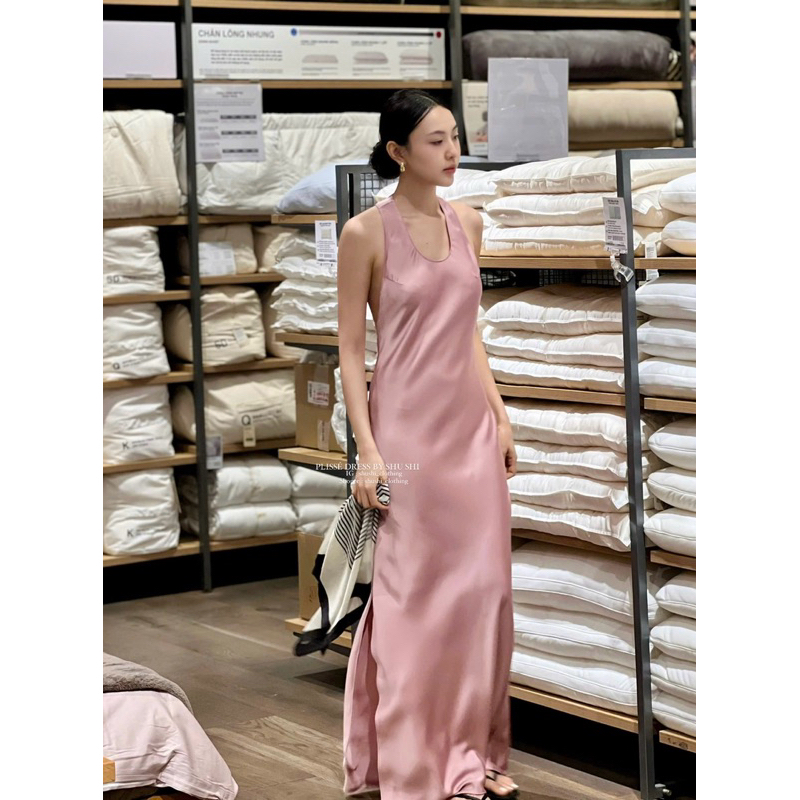 Plissé Dress - เดรสผ้าไหมขาแยกรักแร้ (รูปเดิม)