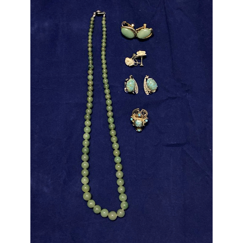 การเหลวของสร้อยคอสร้อยข้อมือดอกไม้ต่างหูลูกปัดกระดูกหินธรรมชาติที่สวยงามเงินโลหะผสมppp