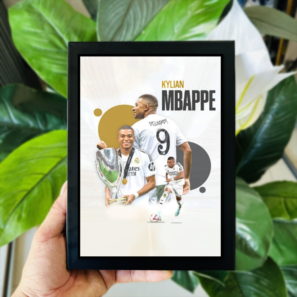 Kylian Mbappé โปสเตอร์รูปภาพตั้งโต๊ะนักฟุตบอล (ติดผนังได้)