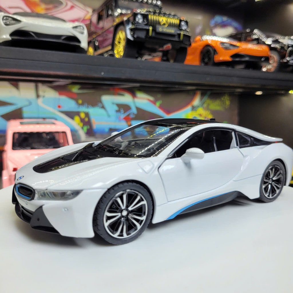 โลหะสเกล 1:22 BMV I8 รุ่น supercar และป้ายทะเบียน Vip