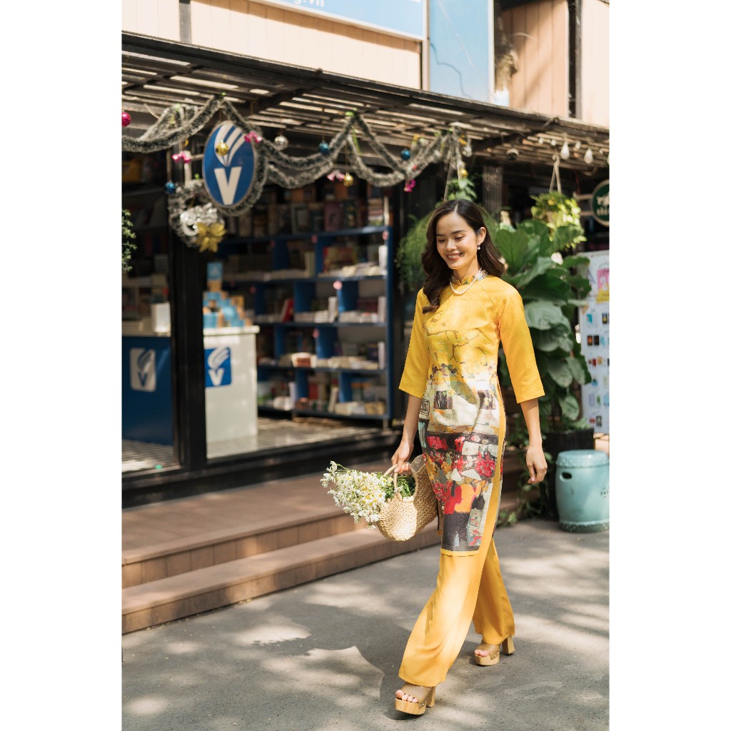 F2 แฟชั่นผู้หญิง Ao Dai & Freedom ผ้าโบรเคดสีทองฤดูใบไม้ผลิสี, คอปกสูง, แขนหลวม, รูปแบบสาวศิลปะ AD14