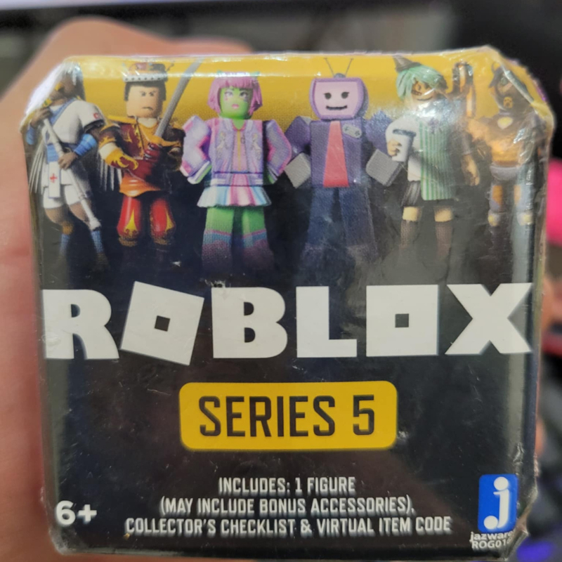 Roblox Toys Box Series 5 พร้อมโค้ดของแท้