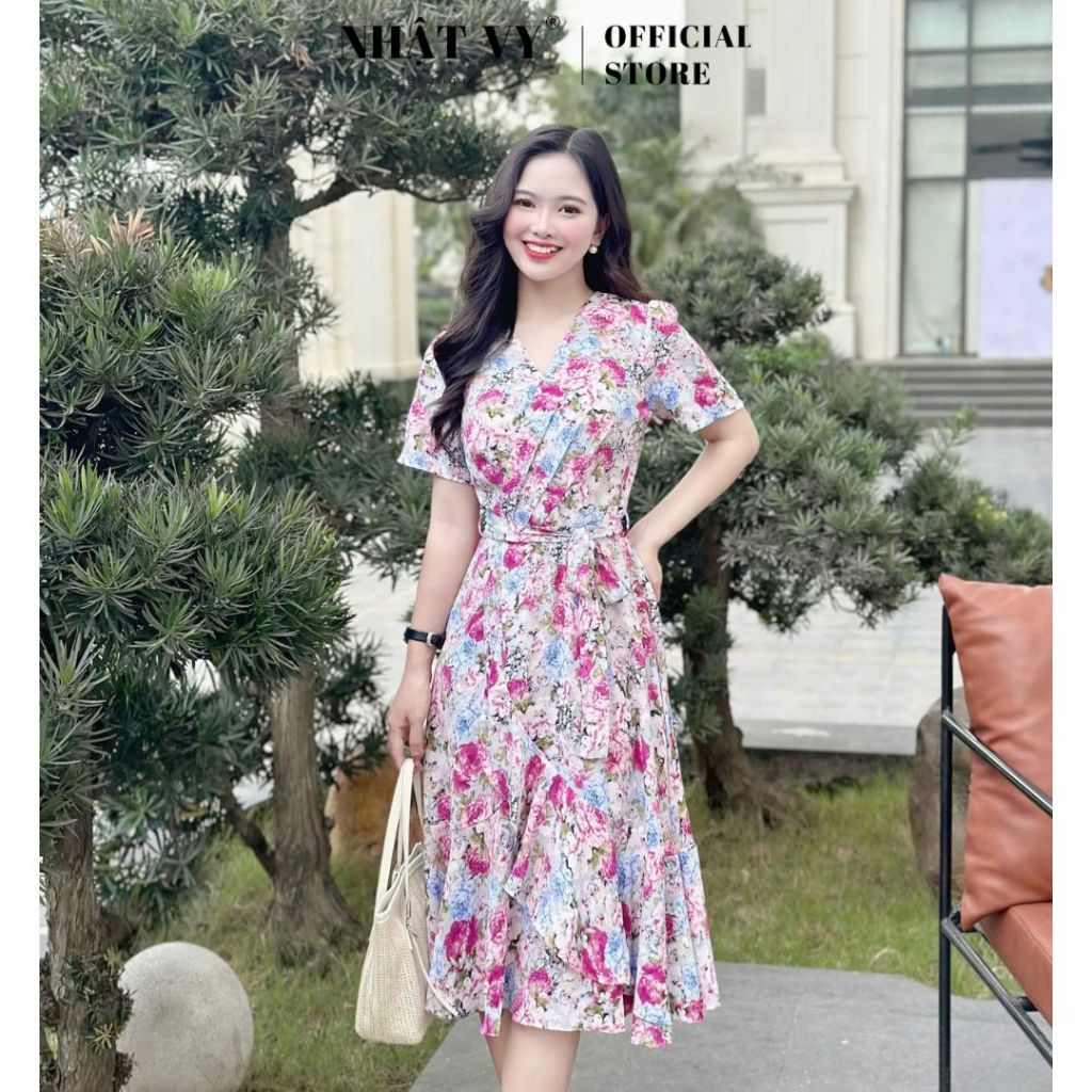 Nhat Vy ชุดเดรสดอกไม้ออกงานคอวีแขนนางฟ้าผ้าไหมมะม่วงเหมาะสําหรับเดินรอบถนน - D3202