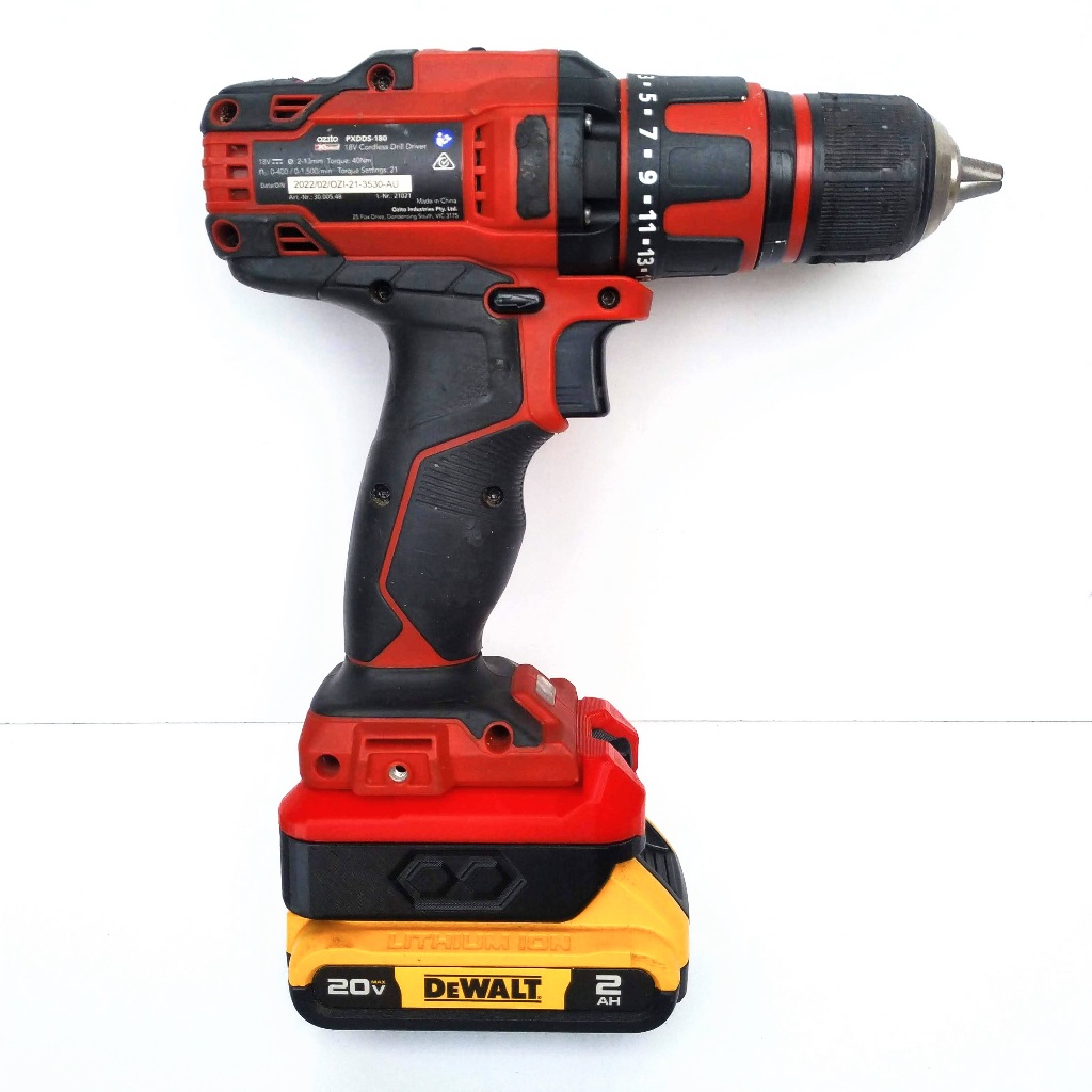 (รุ่นใหม่) อะแดปเตอร์แบตเตอรี่ DEWALT 20v สําหรับ OZITO X 18v (ไม่รวมเครื่องและแบตเตอรี่)