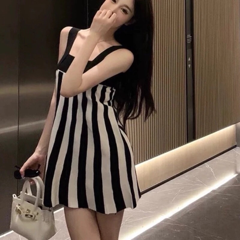 ชุดเดรสสั้นผู้หญิง ฟรีไซส์ - ผ้าขนสัตว์ มงโกฮิ ดีไซน์สายรัดสไตล์เกาหลี