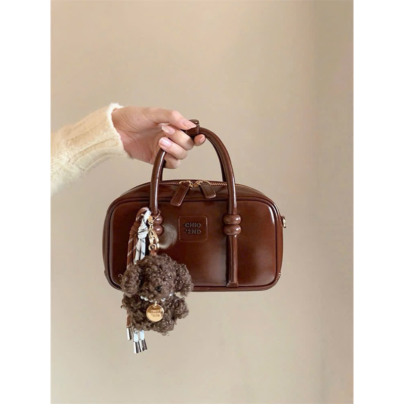 [กระเป๋าผ้าเต็ม + ป้ายแบรนด์] Ready - Chio2nd Double Handle Bag มาพร้อมชาร์มหมีสีน้ําตาลพร้อมสร้อยคอ