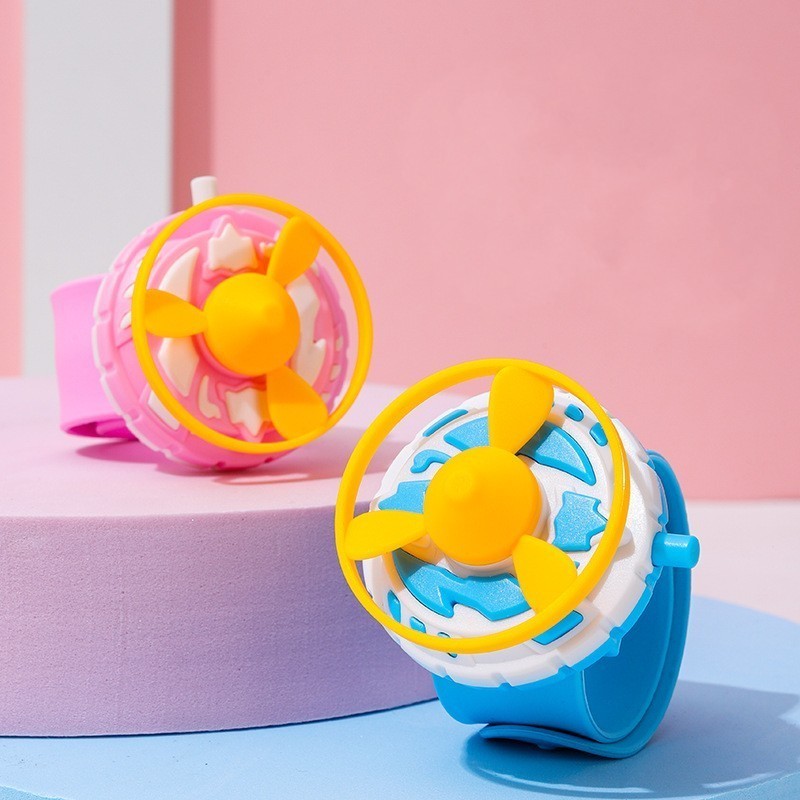 ของเล่นนาฬิกายิง Pinwheel นาฬิกาข้อมือยิง Pinwheel สีสันสดใส สําหรับเด็ก 89108