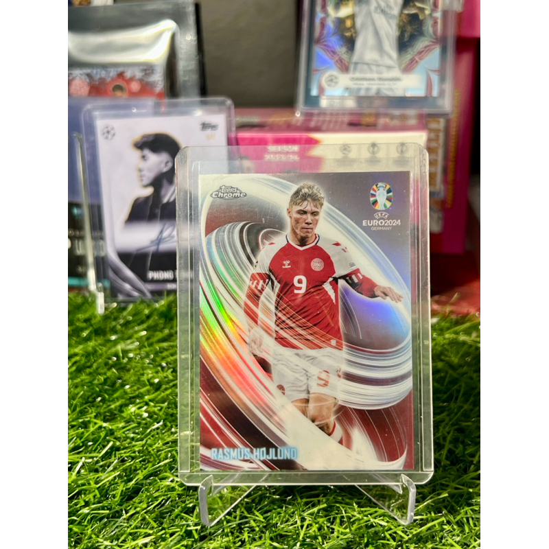 การ์ดฟุตบอล Rasmus Hojlund Topps Chrome Eur0 2024
