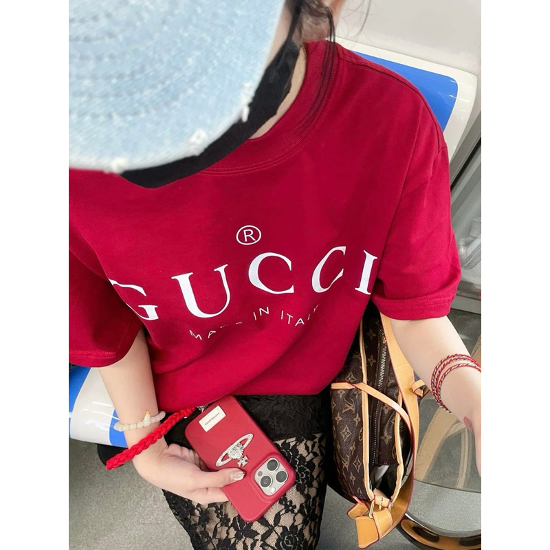 เสื้อยืดพิมพ์ลาย GSC (R) สีแดง ผ้าคอตตอนคุณภาพสูง