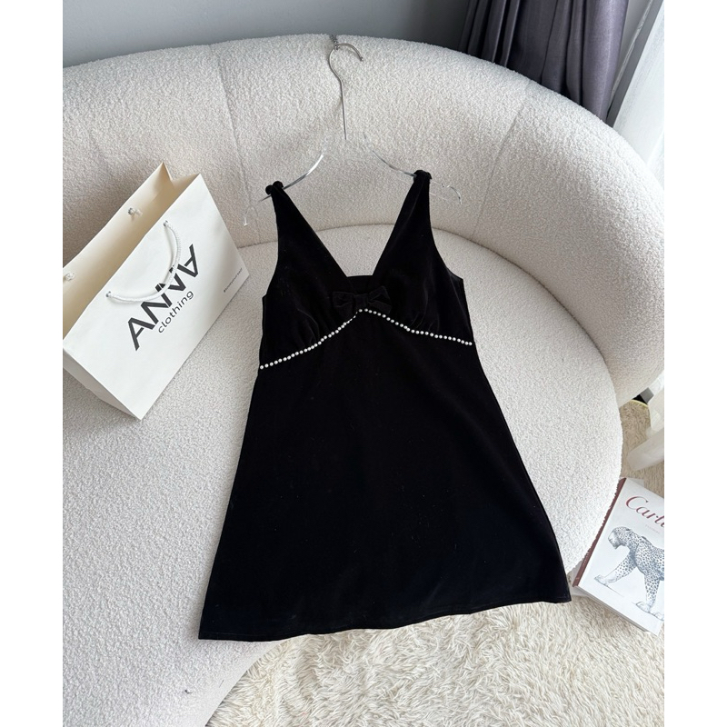 Anna Beaded Straight Velvet Dress - Solyn Dress