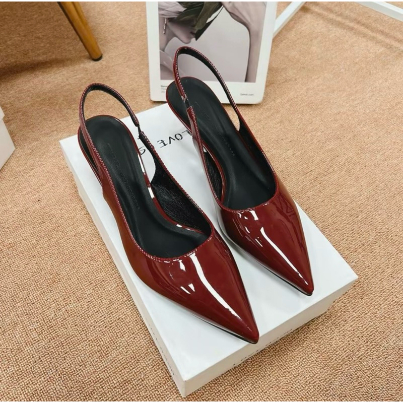 ขนาดใหญ่ 35-45 รองเท้าส้นสูงหนังสิทธิบัตรหัวแหลม