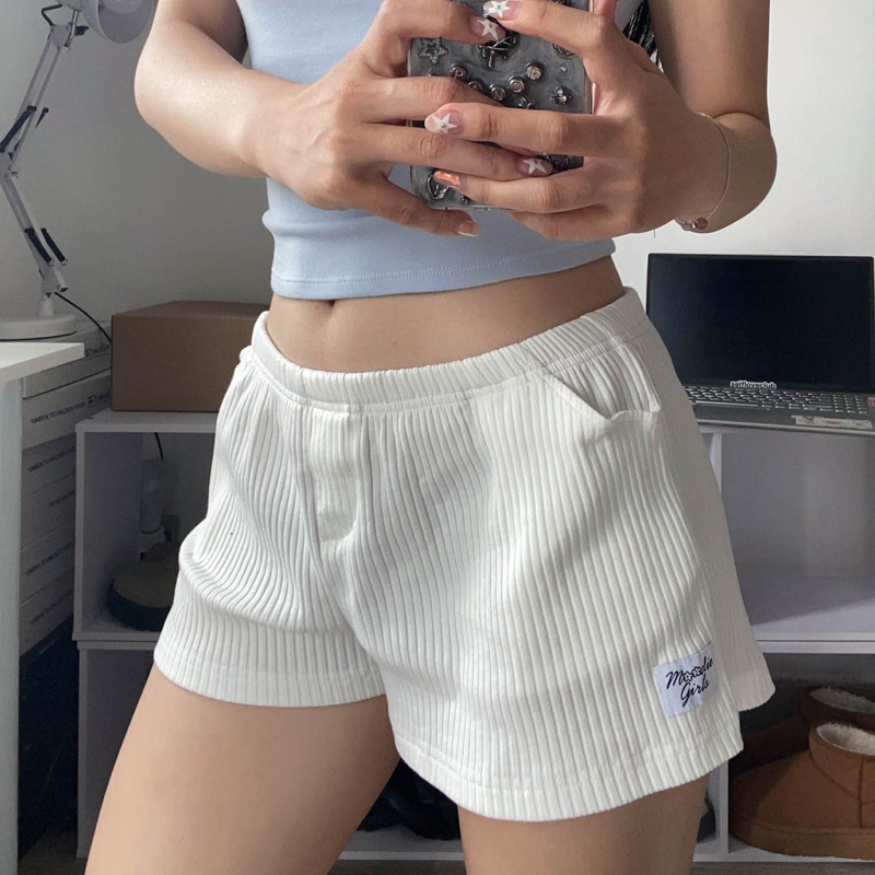 Moodie - Basic Short | กางเกงขาสั้นผ้าจั๊มต่ําสําหรับผู้หญิงใส่ในบ้านที่สะดวกสบาย