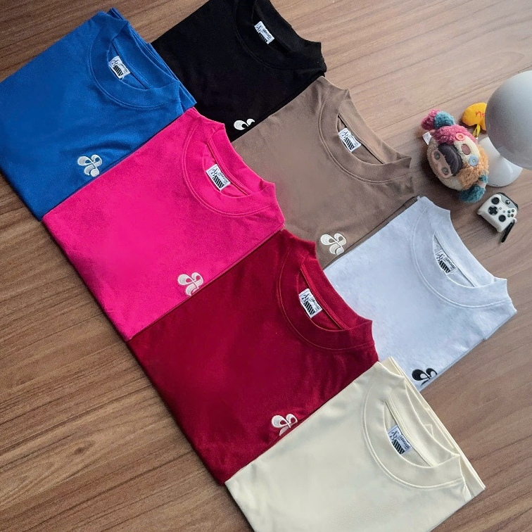 [SHOCK DEAL] AB HOUSE - เสื้อยืด Boxy Signature สําหรับผู้ชายและผู้หญิง