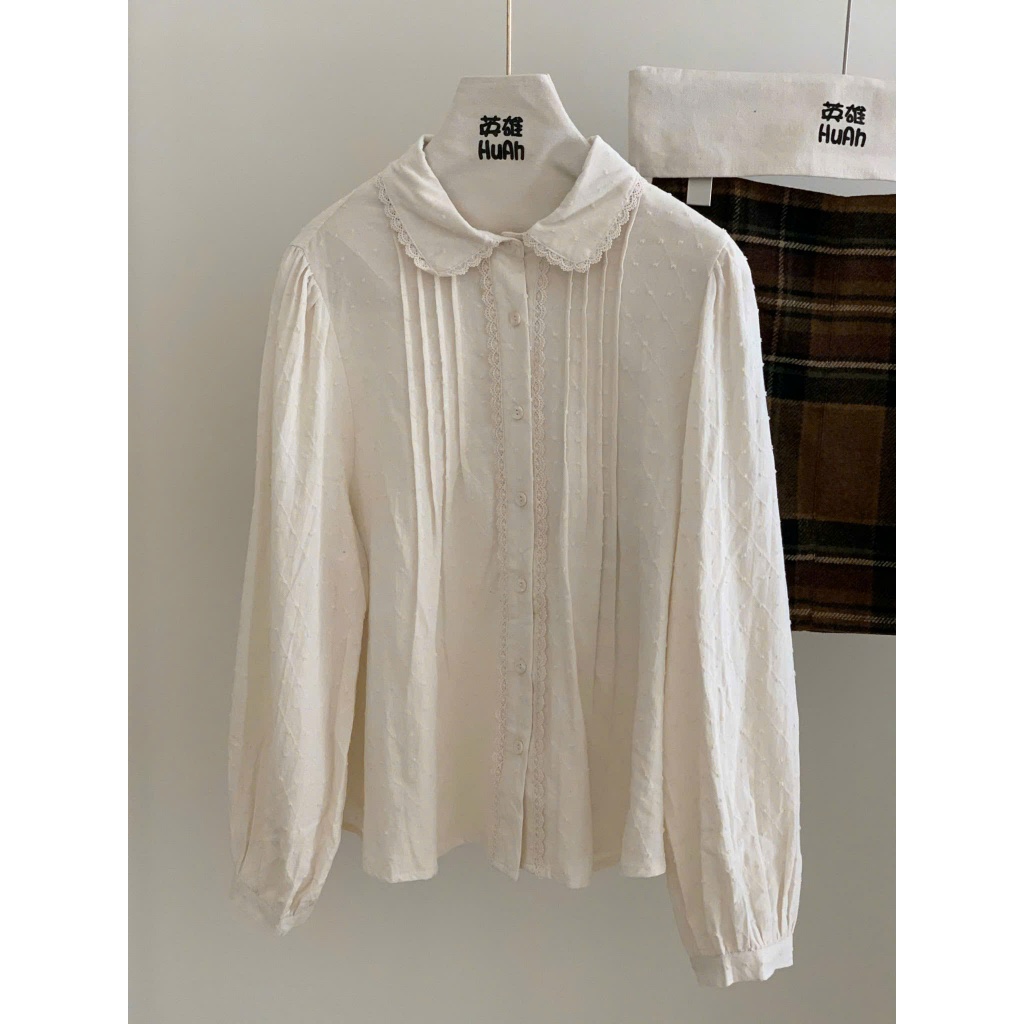 LA CHARMÉ | Aoa เสื้อคอปกบัวแต่งขอบลูกไม้ 179 ZING