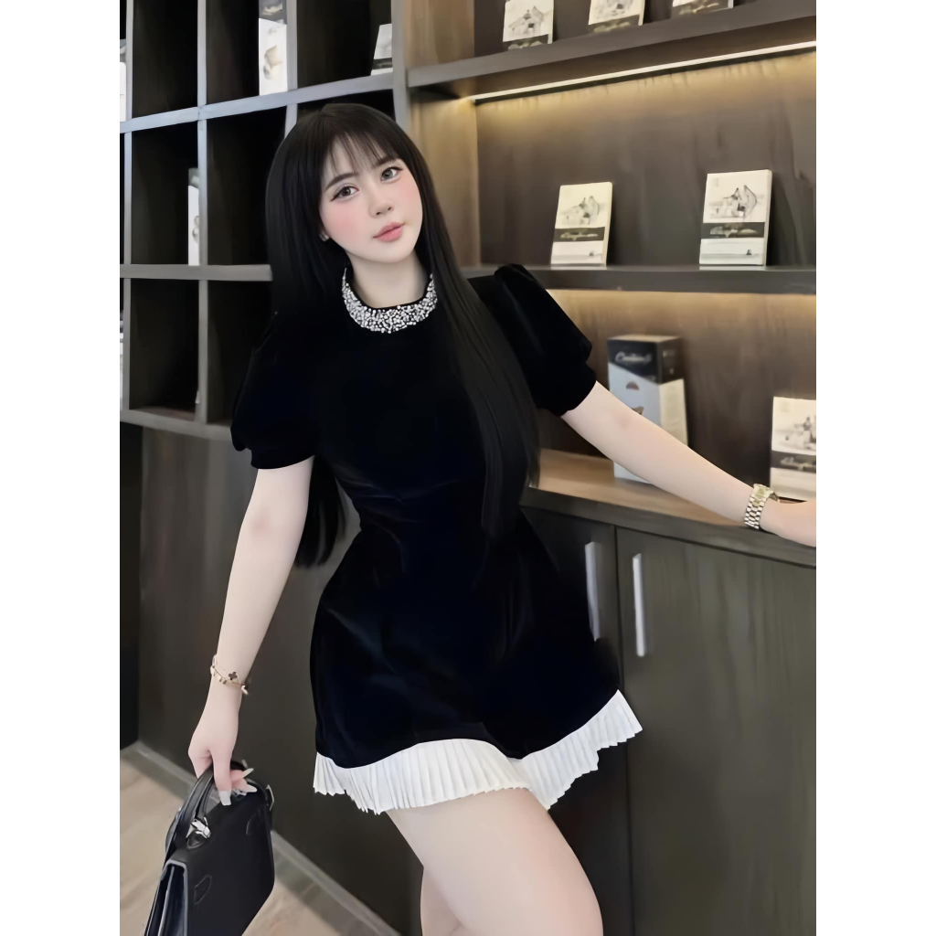 เดรสกํามะหยี่ปกหยกแขนพองแต่งระบาย 5134