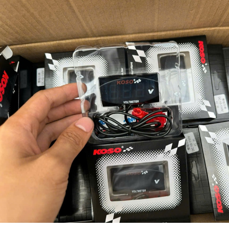 Koso กันน้ํา Volt meter รุ่นระดับไฮเอนด์ 5-150 Volt Volt Volt indicator สําหรับยานพาหนะไฟฟ้าและรถจัก
