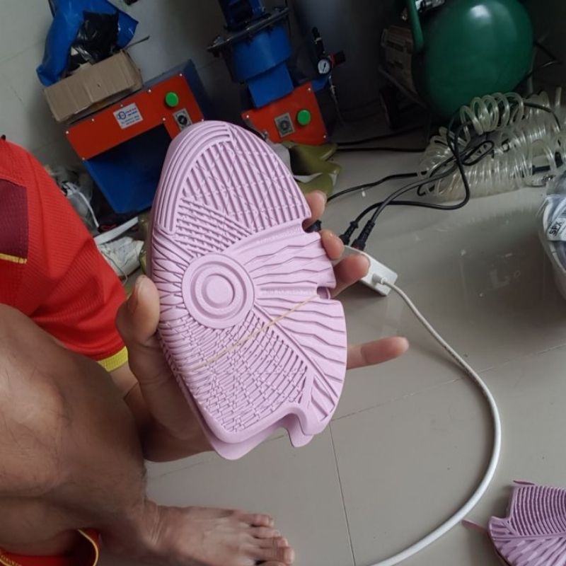 พื้นรองเท้าวอลเลย์บอลจรวด Asics