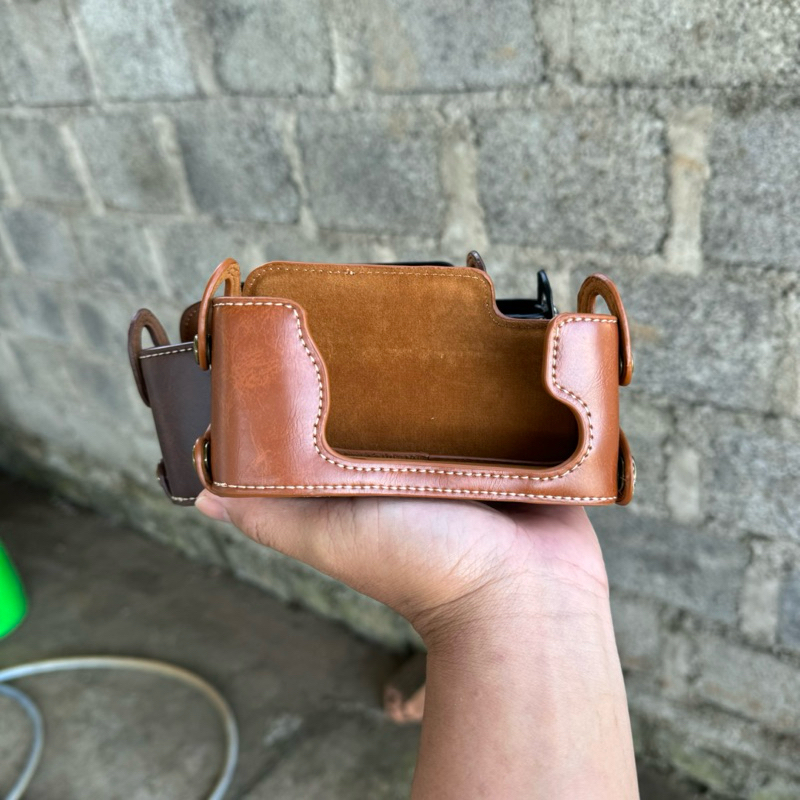 Fujifilm XE1, XE2, XE2s เคสหนังครึ่งตัว - พร้อมฝาหลัง LCD