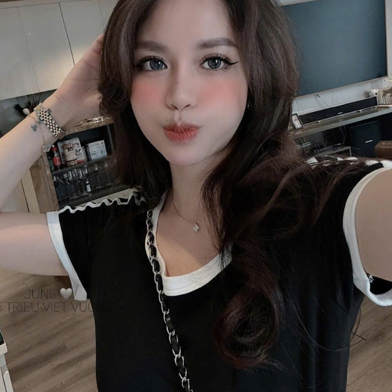 เดรสเสื้อยืด - เดรสบานคอกลมแขนสั้นและแขนยาวสีดําผ้าฝ้ายและชายเชื่อมขั้นพื้นฐานสําหรับสตรีทแวร์ - รูปที่ 2