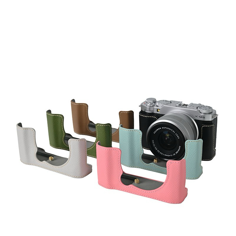 เคสหนังครึ่ง Fujifilm XM5