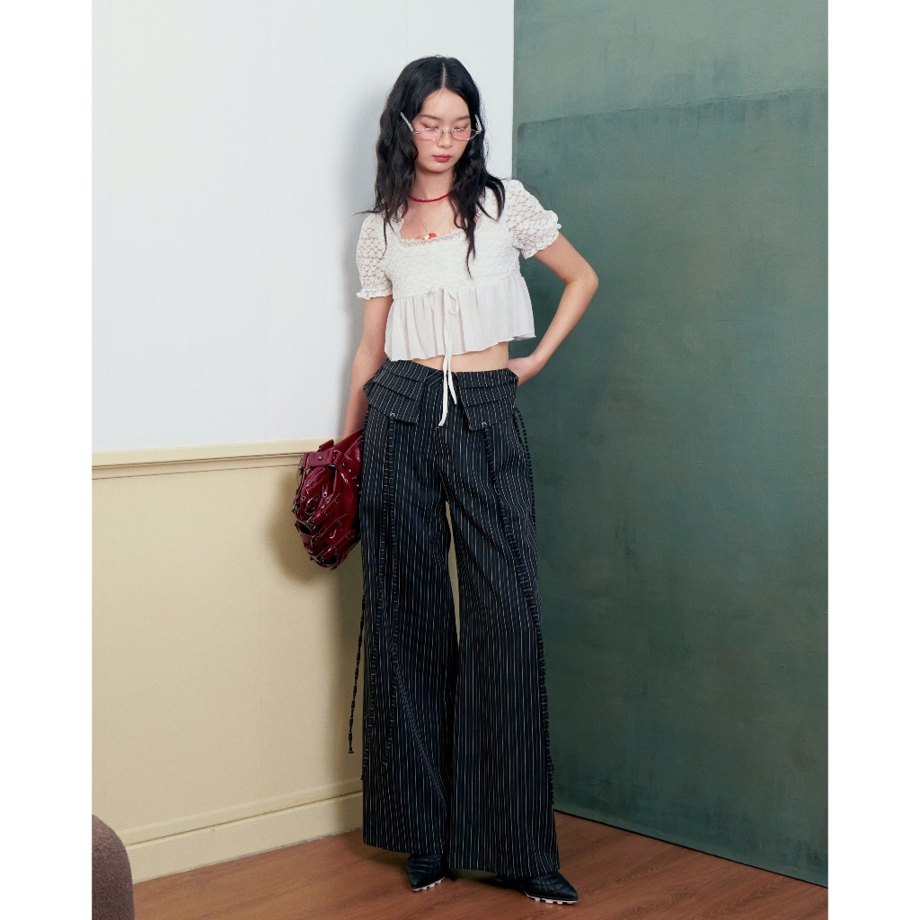 Remmus - Cici Top | เสื้อครอปดีไซน์เสื้อแขนพองจับจีบส่วนล่างสําหรับผู้หญิง