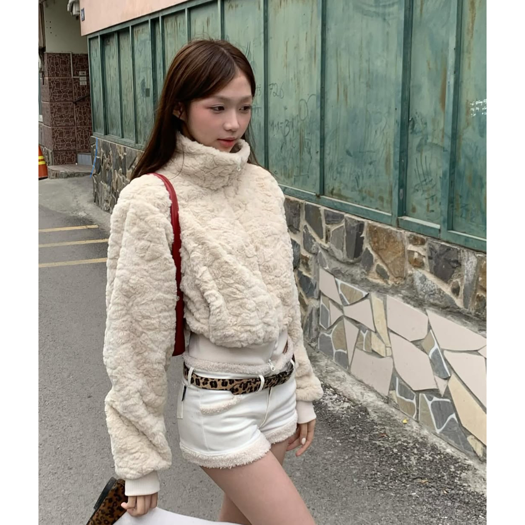 TWENTI เสื้อแจ็คเก็ตขนนุ่ม ทรงครอป