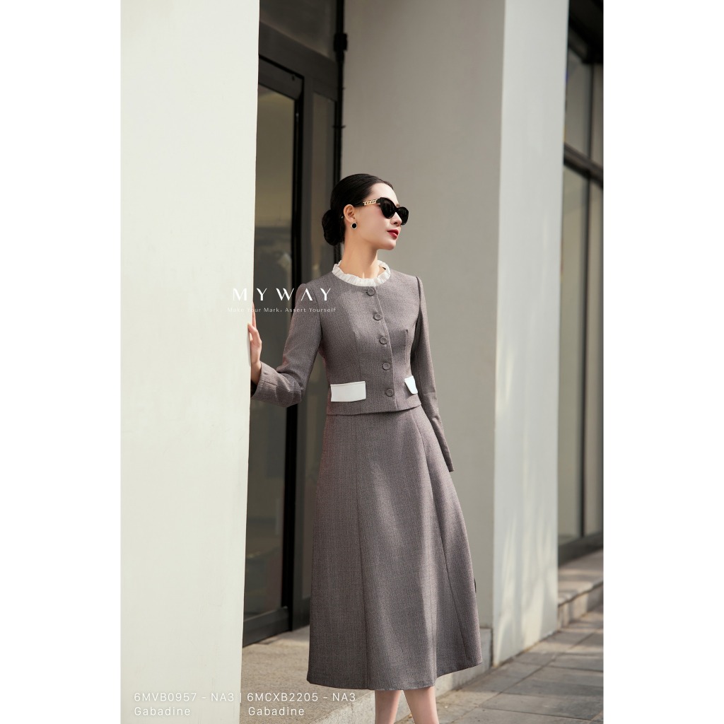 MY WAY ชุดเสื้อกั๊กผู้หญิงพร้อมกระโปรงบานสั้นแขนยาวรอบคอ Ruffles หรูหรา 6MVB0957 - 6MCXB2205 - NA3