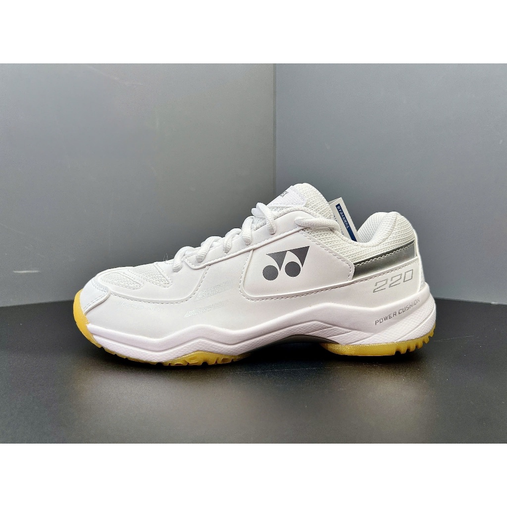 รองเท้าแบดมินตัน Yonex SHB 220 สีขาวสีเทา - ดีไซน์ทันสมัย การเคลื่อนไหวที่มีความยืดหยุ่น เรียบ