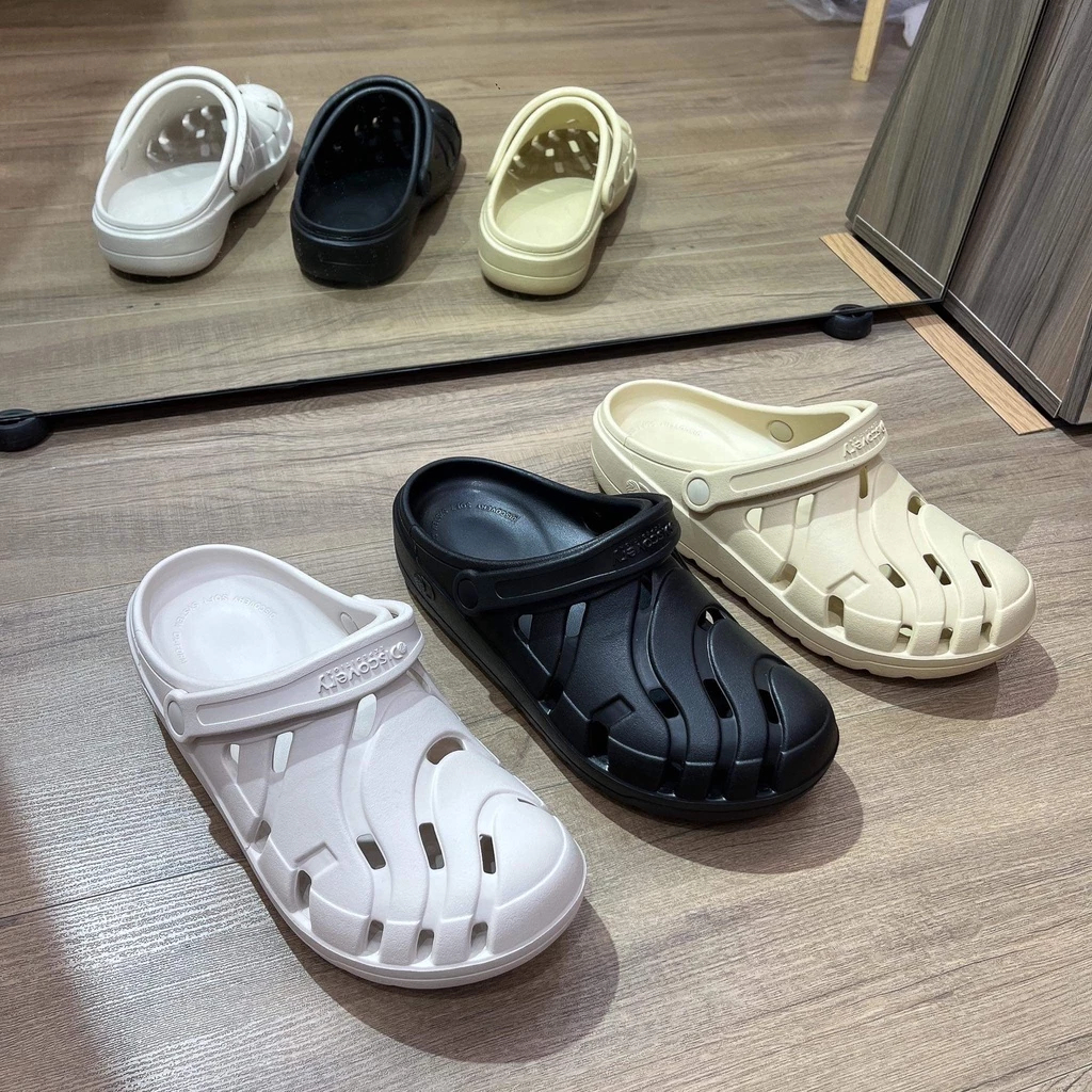 [GENUINE] รองเท้าแตะ "CROCS" Discovery Expedition