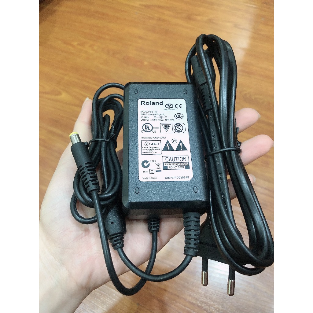อะแดปเตอร์แปลงไฟ Roland GT-10