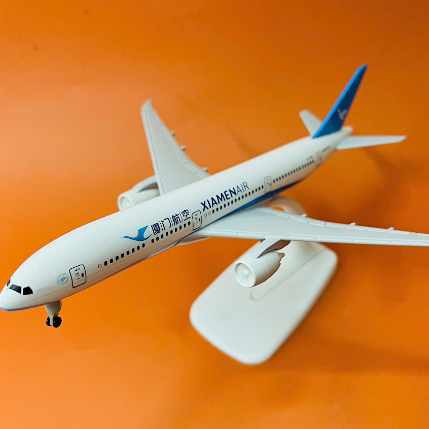 โบอิ้ง B787-8 DreamLiner XIAMEN AIR 20CM คุณภาพสูง 1:400 Scale เครื่องบินพร้อมล้อ + ขาตั้ง (Fullbox)