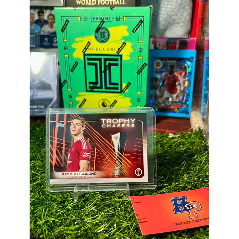 Rasmus Hojlund Trophy Chasers Topps UCC 2024/25 การ์ดฟุตบอล
