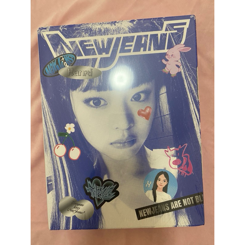 อัลบั้ม Hanni newjeans njz bluebook อัลบั้มแท้ 1st ep พร้อมซีลเดิม
