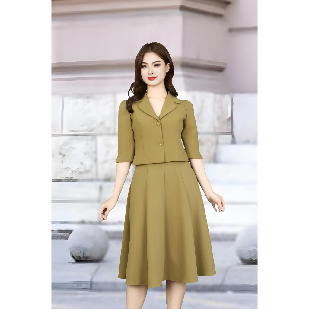 เสื้อกั๊กแขนสั้นผ่า 2 ชั้น ข้อความสีเหลืองมะกอก คอปก B 2 ปุ่ม AVB1101NA1