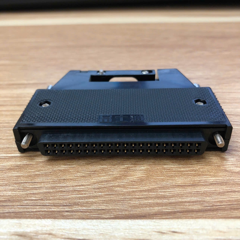 Mitsubishi A6CON1 40 Pin Female Connector สําหรับเซอร์โวมอเตอร์ PLC I/O Mitsubishi Omron Fujitsu