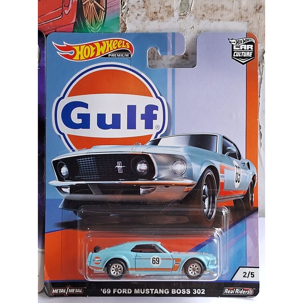 HOT WHEELS PREMIUM 1969 FORD MUSTANG BOSS 302 GULF TEAM