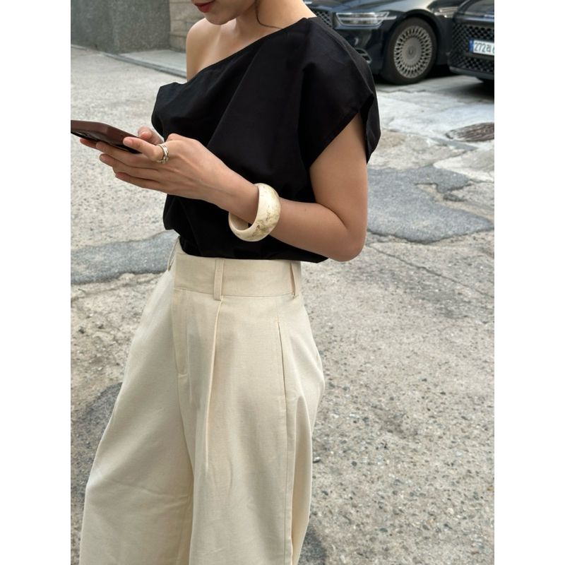 Lynhh Top | เสื้อปาดไหล่ผ้าลินิน ฟรีไซส์ (รูปเดิม) – โปรปัง