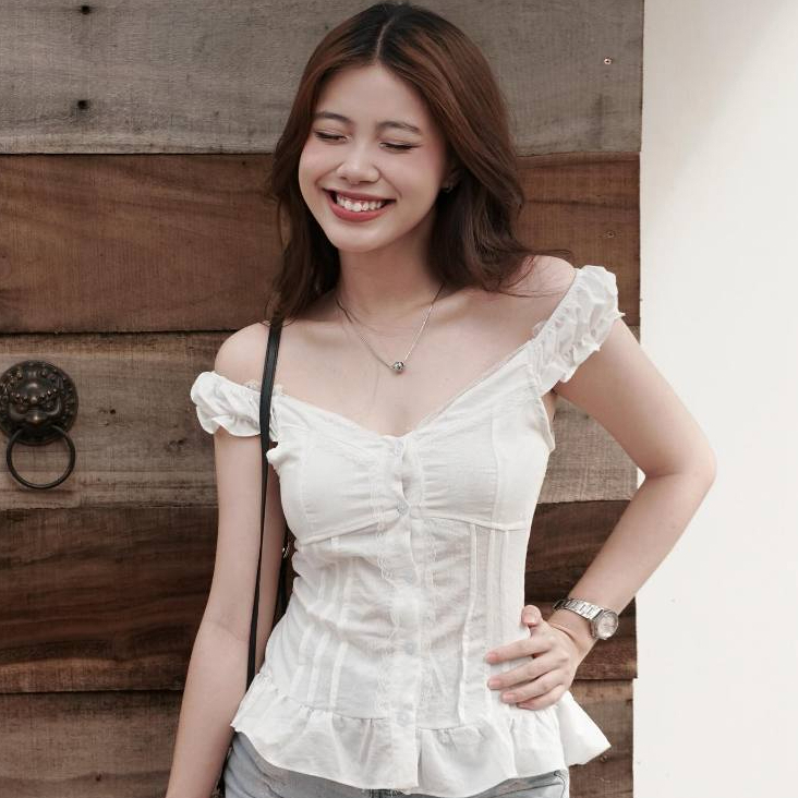เสื้อเชิ้ต เบบี้ดอลล์ ผู้หญิงน่ารักพร้อมพนังบานและติดกระดุมผ้าปกคลุมฤดูร้อน เอสเอส2025 - ที่534 เธอแฟชั่นสตรี
