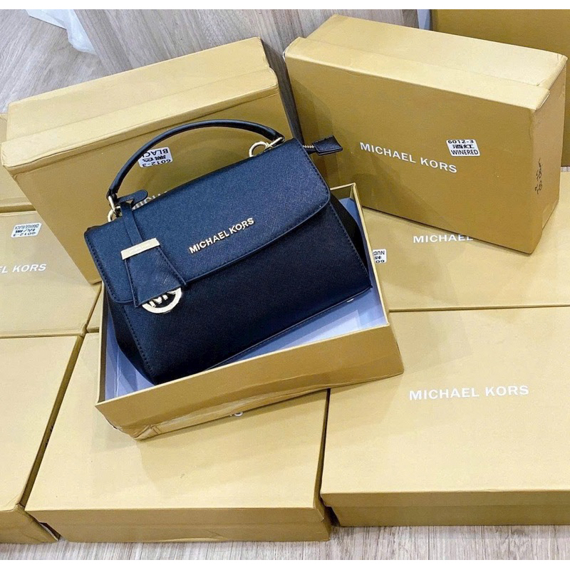 กระเป๋าถือสํานักงานผู้หญิงหรูหรามีฝาปิดขนาด 23 fullbox super vip