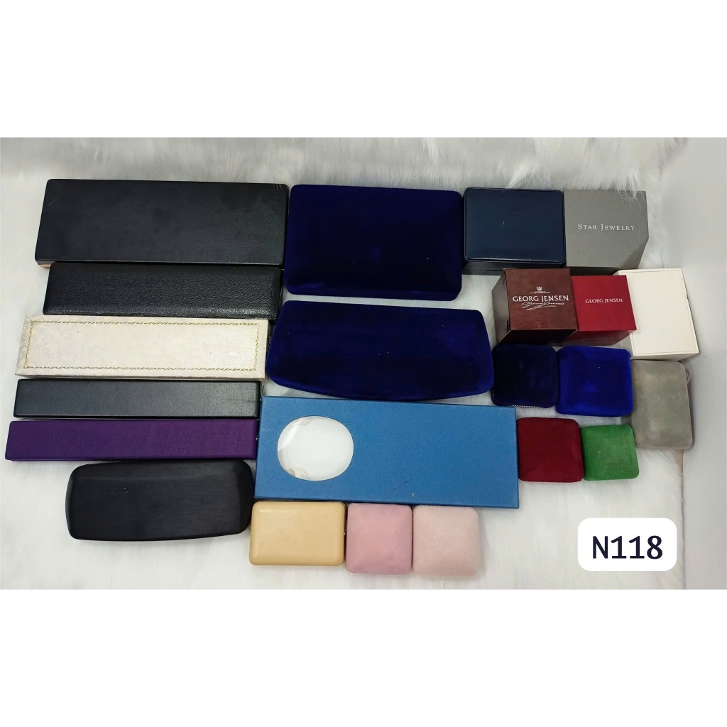 [ cangicungco ] กล่องกํามะหยี่มือสอง - N118