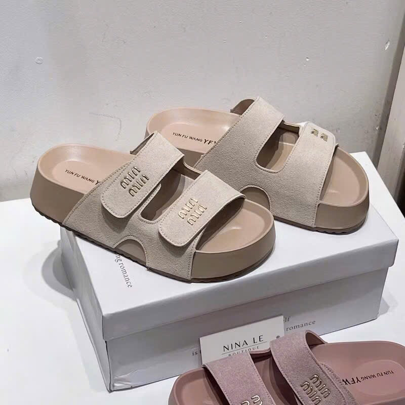 รองเท้าแตะสายไขว้ มินมิน หนังกลับสูง 3 เซนติเมตร