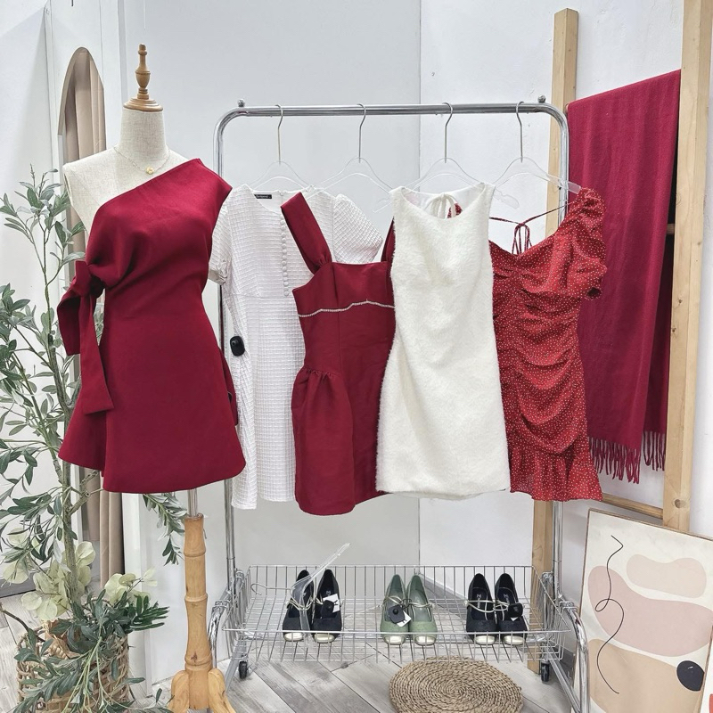 Topic 4 Topic SAME PRICE Clearance ผู้หญิง Ulzzang Dress Party Dress Elastic Dress บอดี้สูท...วัสดุเ