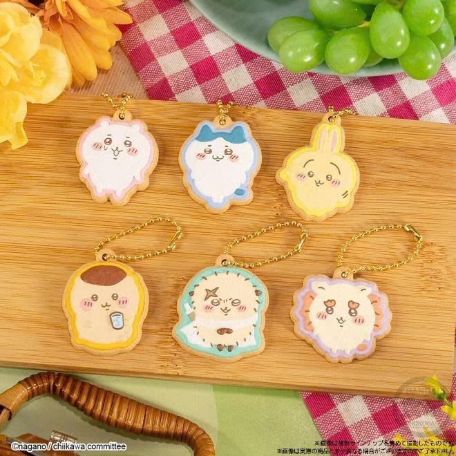 พวงกุญแจคุกกี้ Chiikawa Lovely – พวงกุญแจคุกกี้ Candy Chiikawa Charmcot