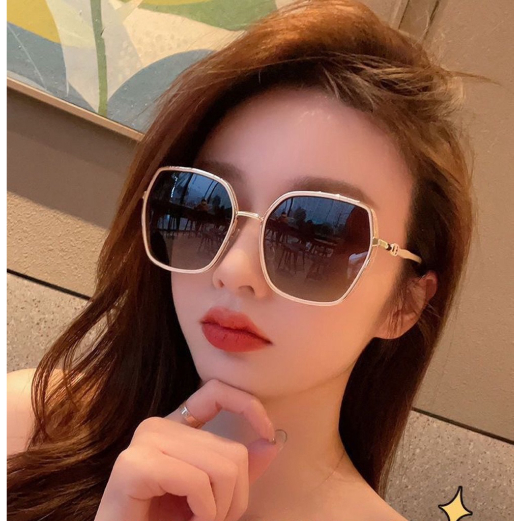 Fashion Oversize Square Womens Beach Glasses - Super Chic Summer 2025