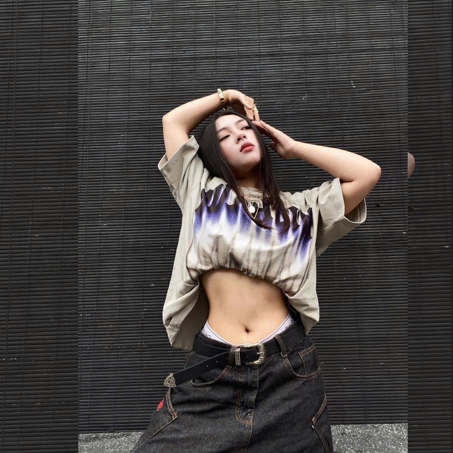 DARKLIGHT TEE HIGHCLUB เสื้อยืดคอกลมทรงกล่อง - UNISEX