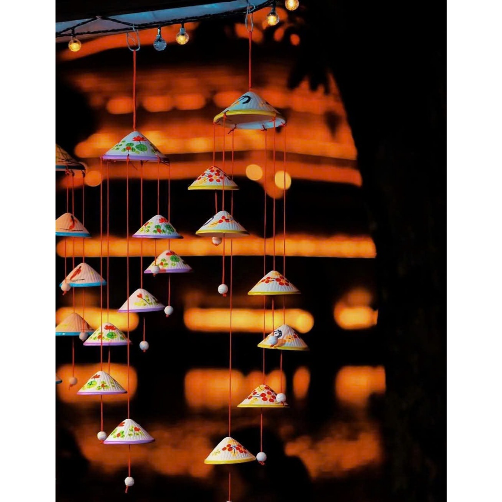 กระดิ่งลมเซรามิกพร้อมหมวกทรงกรวย 7 ชิ้นสําหรับตกแต่งบ้านคาเฟ่โฮมสเตย์รีสอร์ท...